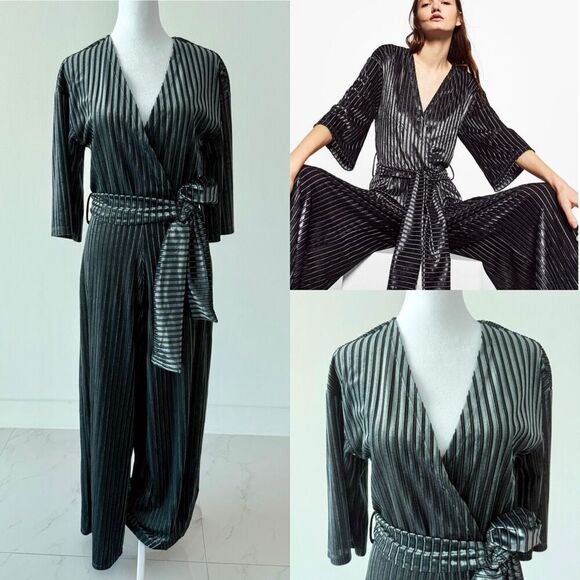 ZARA Jumpsuit Velvet Wide Leg Size Small - BLOGGER FAVORITE - Picture 1 of 8